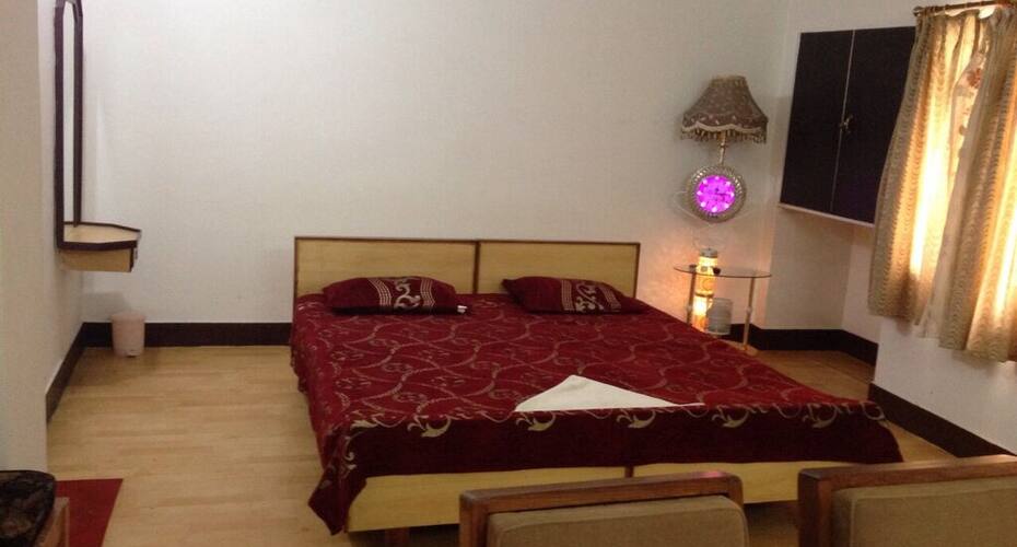 Anjana Hotel, Mahagama 5